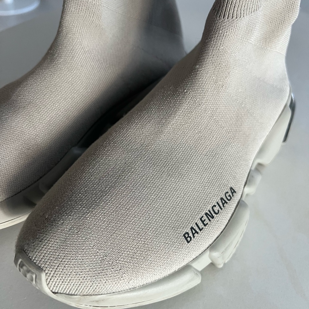 Balenciaga monocolor knit sneaker in size 39